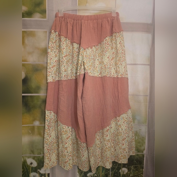 Floral Patchwork Wide Leg Pants – Drawstring Waist – NWOT 30-36" Waist - Cotton - Picture 4 of 8